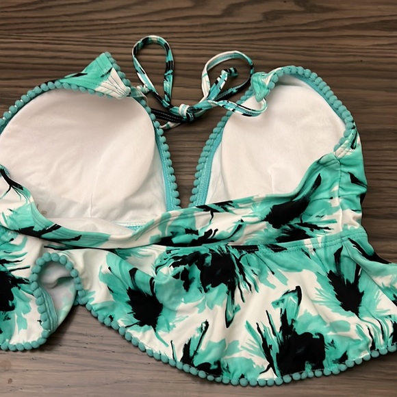 Nicole Miller Swim - Picture 5 of 7